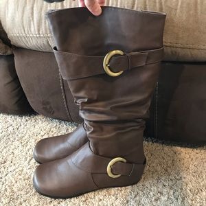 NWOT Boots